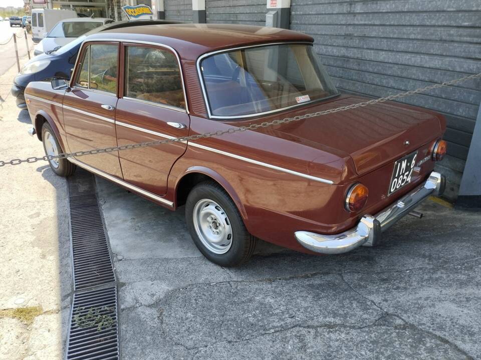 Image 7/8 of FIAT 1100 R (1967)