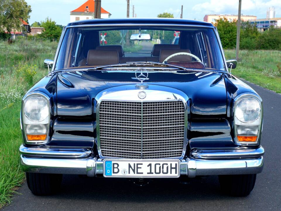Image 7/78 of Mercedes-Benz 600 (1965)