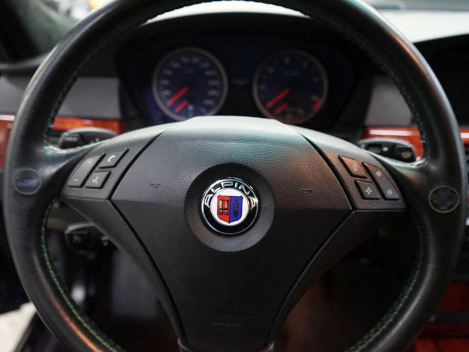Image 30/45 of ALPINA B5 (2005)