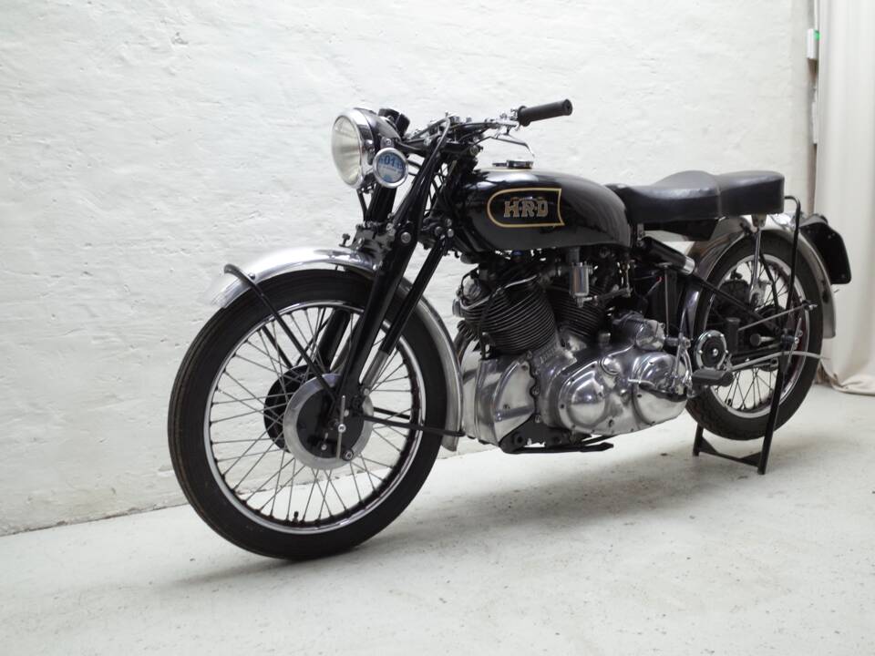 Image 17/24 of Vincent Rapide C (1949)