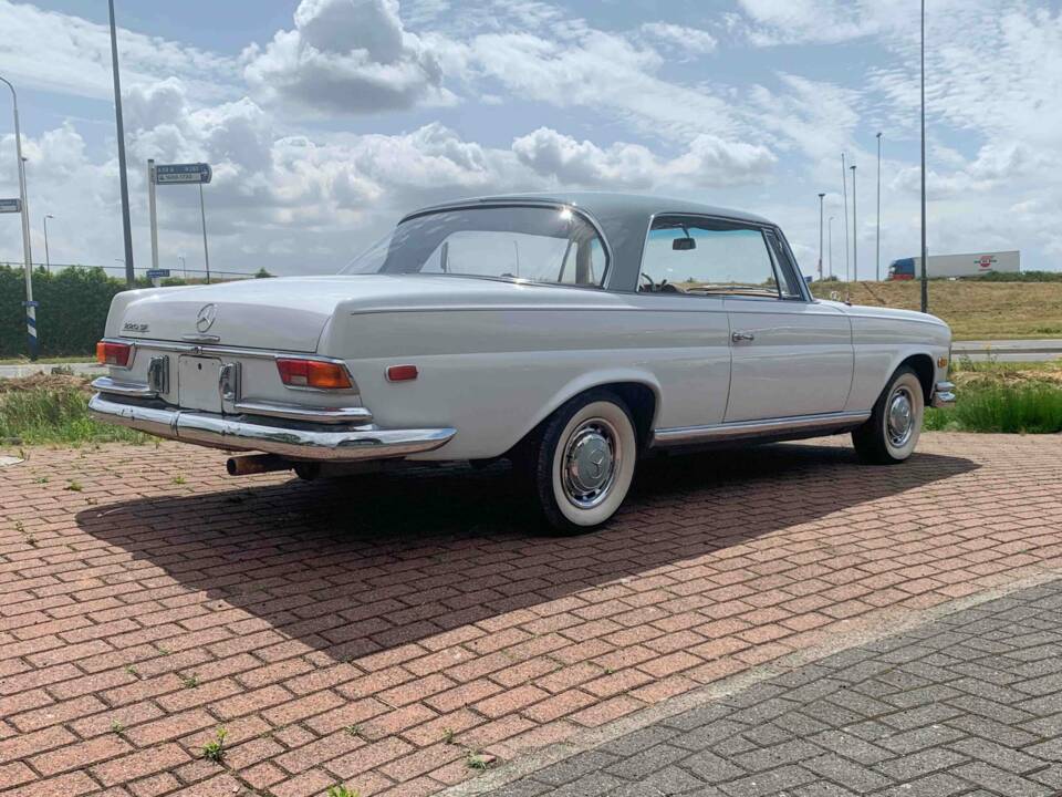 Image 3/6 of Mercedes-Benz 220 SE b (1963)