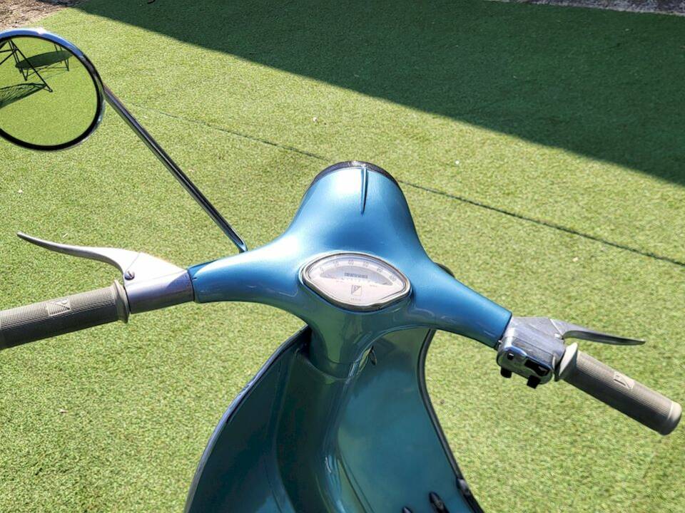 Image 20/30 of Piaggio Vespa 150 (1962)