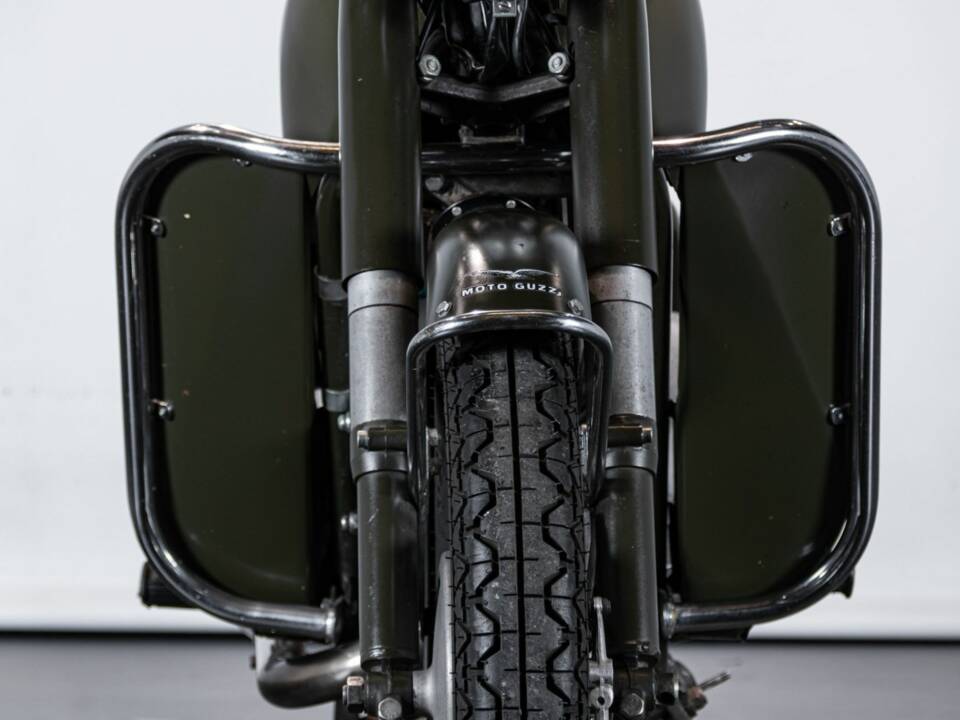 Image 8/12 de Moto Guzzi DUMMY (1976)