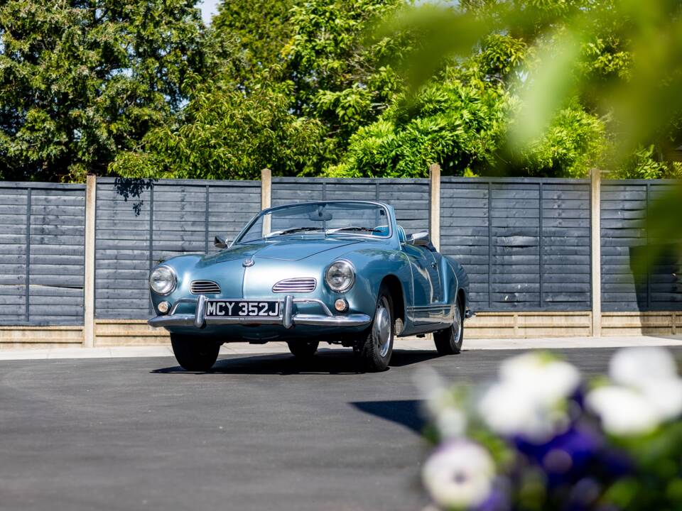 Image 9/50 of Volkswagen Karmann Ghia 1500 (1971)