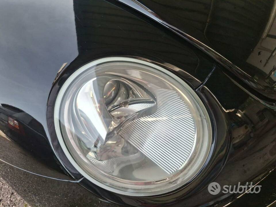 Image 2/7 of Volkswagen New Beetle 1.9 TDI (1999)