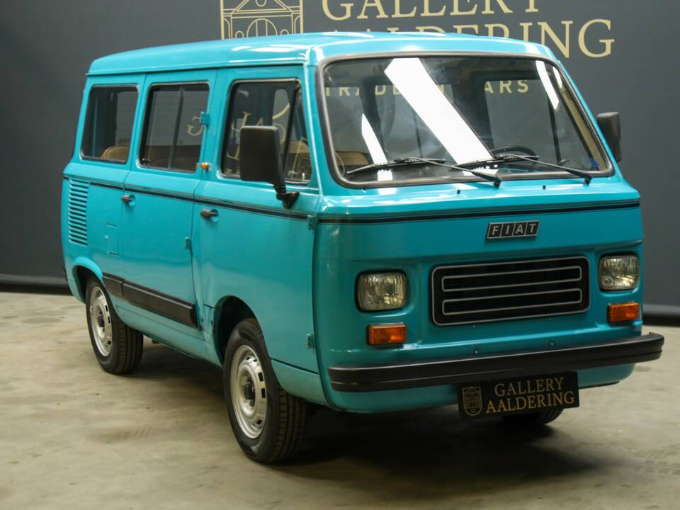 Image 38/50 of FIAT 900E (1980)