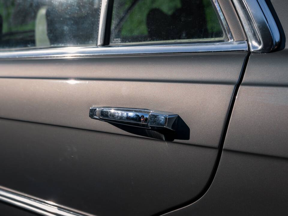 Bild 73/105 von Mercedes-Benz 280 S (1972)