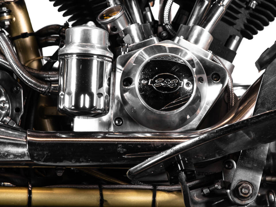 Image 8/38 de Harley-Davidson DUMMY (2009)