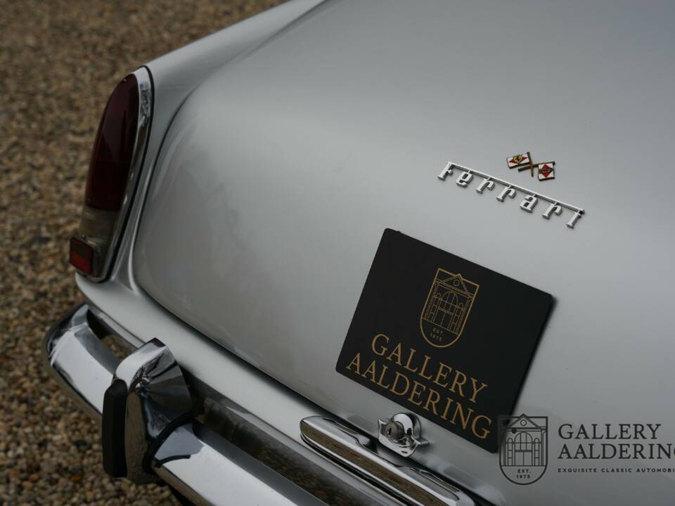 Afbeelding 11/50 van Ferrari 250 GTE (1964)