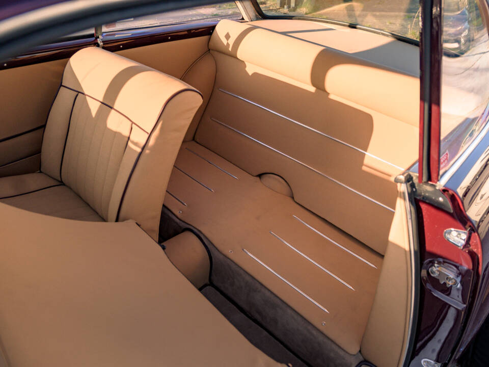 Image 27/45 of Alfa Romeo 1900 C Super Sprint Touring (1955)