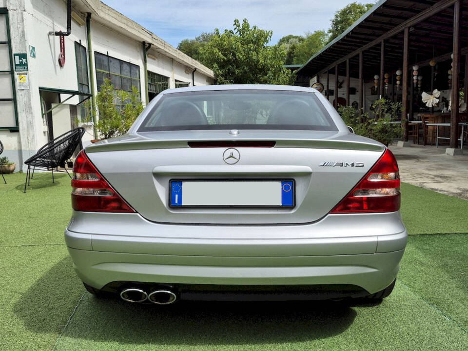 Afbeelding 58/63 van Mercedes-Benz SLK 32 AMG (2001)