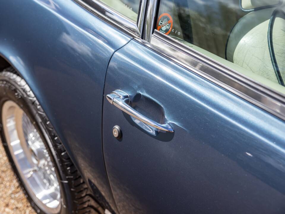 Bild 25/70 von Aston Martin V8 EFi (1988)