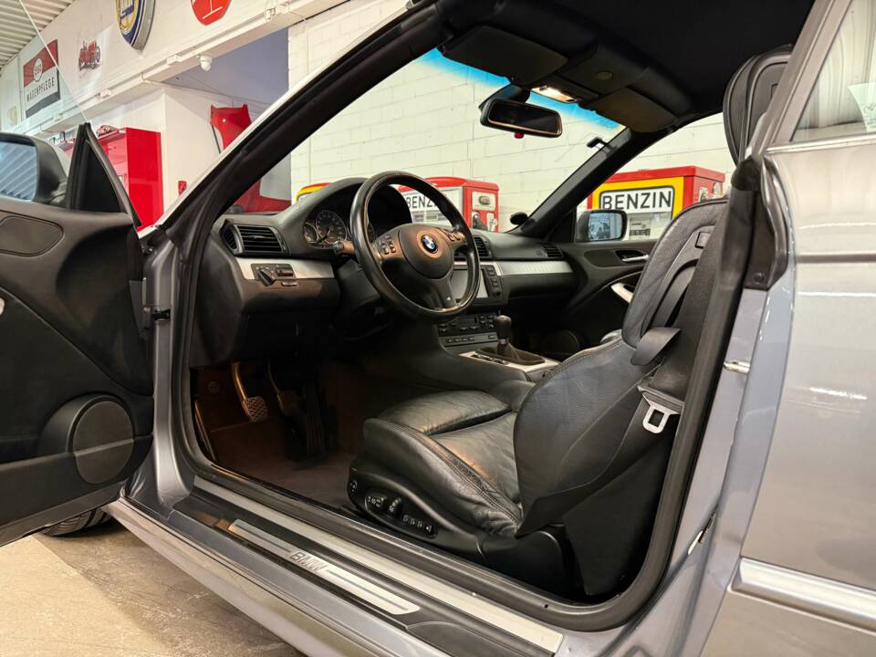 Image 6/19 of BMW 330Ci (2003)