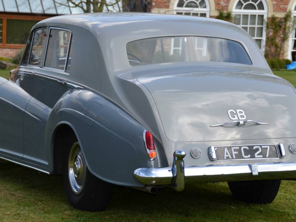 Image 16/50 of Rolls-Royce Silver Cloud II (1961)