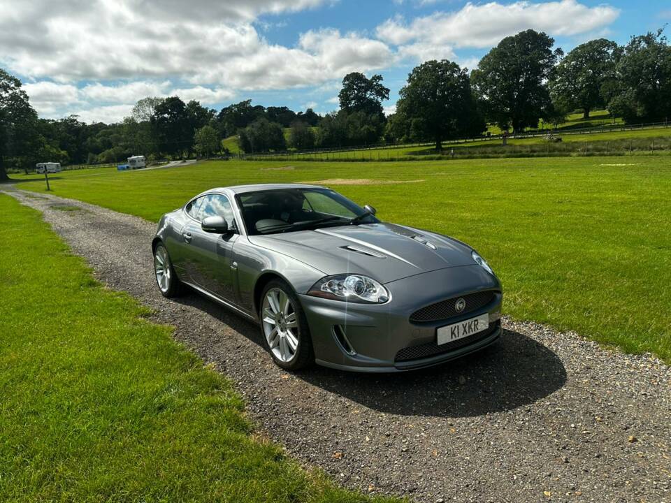 Image 1/46 of Jaguar XKR (2010)