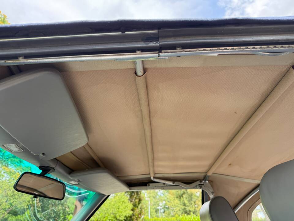 Image 28/30 of Mercedes-Benz 560 SL (1987)