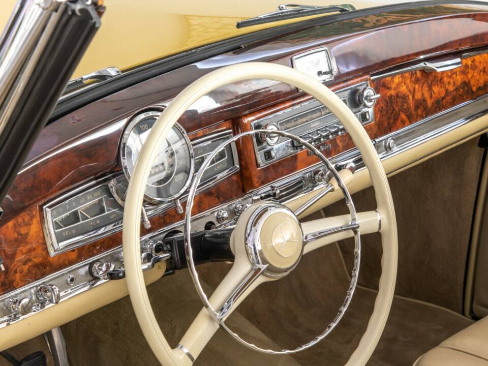 Bild 36/45 von Mercedes-Benz 300 S Cabriolet A (1953)