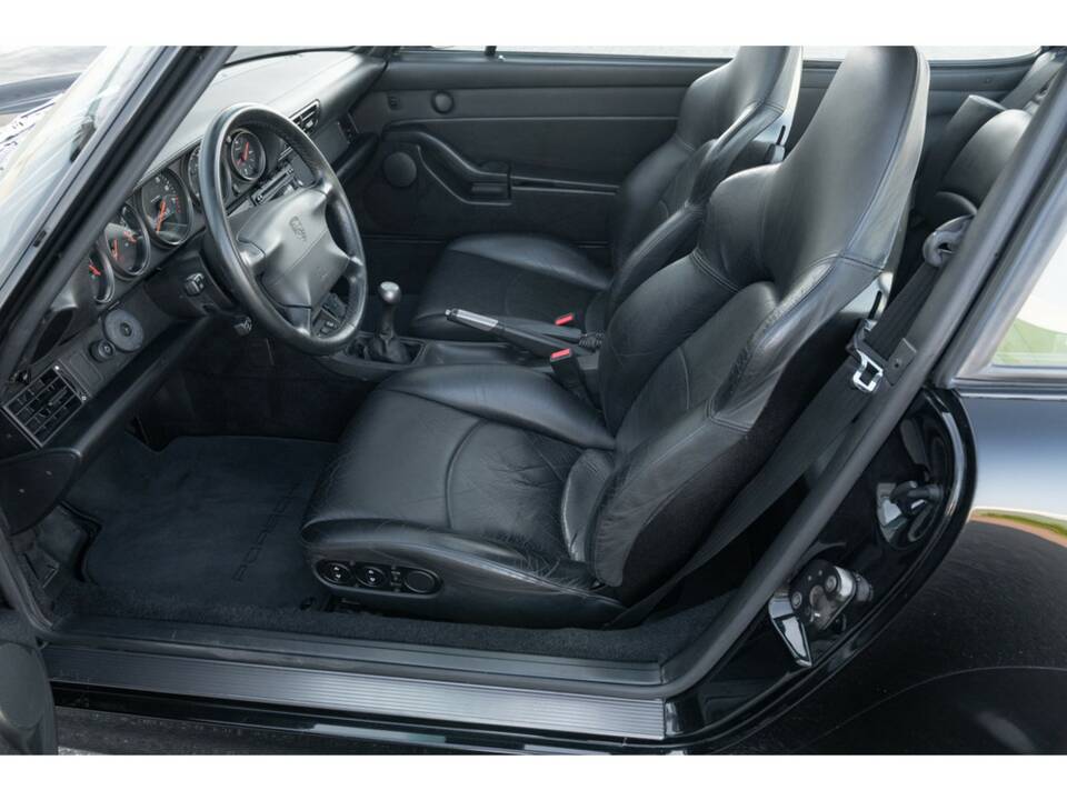 Imagen 3/29 de Porsche 911 Carrera S (1997)