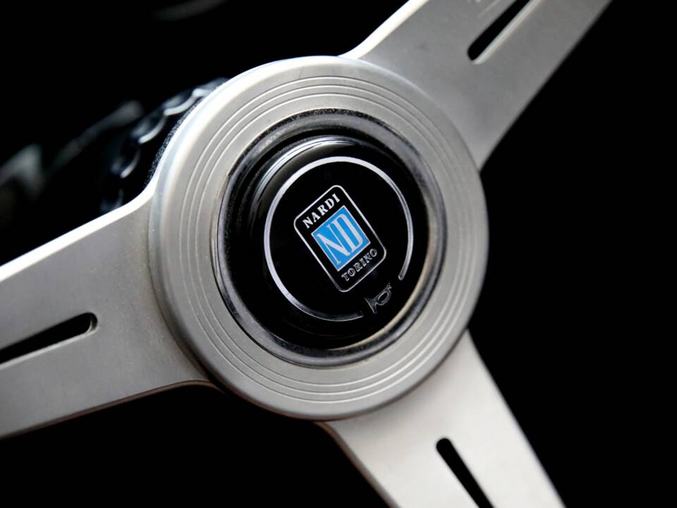 Image 12/17 de Jaguar E-Type (1970)