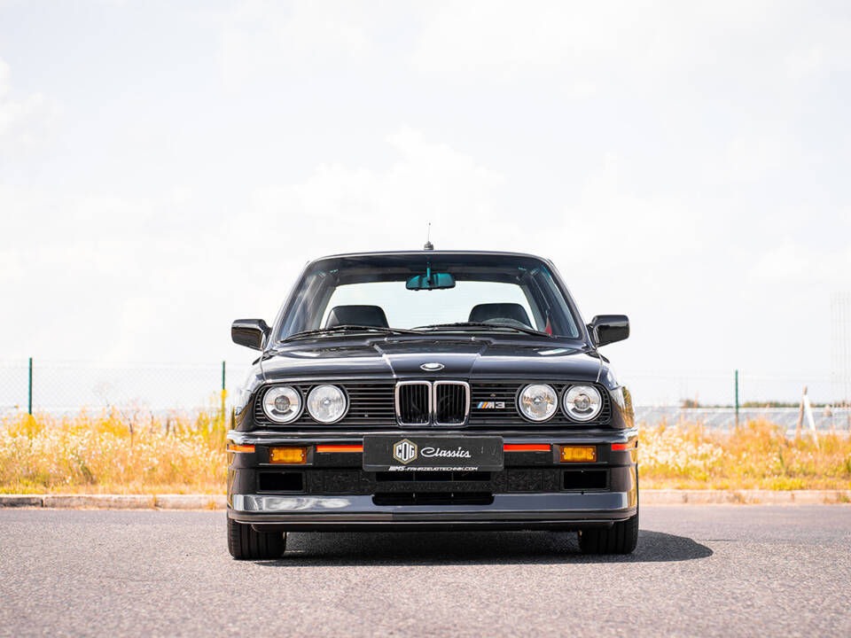 Image 15/91 de BMW M3 Sport Evo (1990)