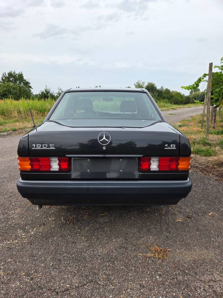 Bild 6/39 von Mercedes-Benz 190 E 1.8 (1992)