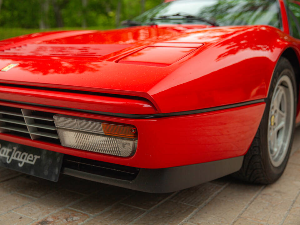 Image 24/95 of Ferrari 328 GTS (1988)