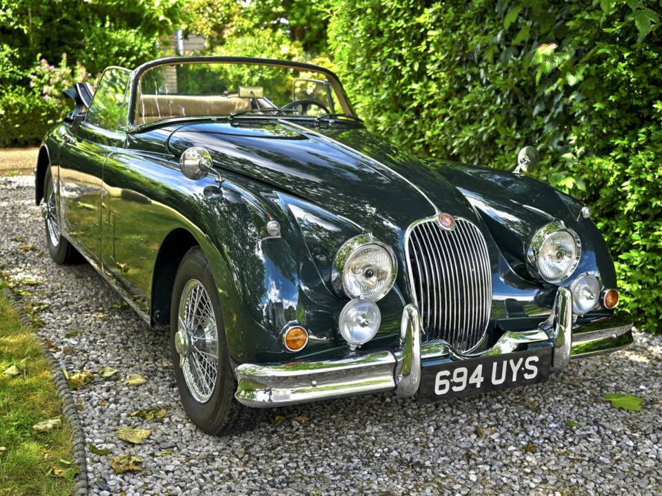 Immagine 14/50 di Jaguar XK 150 3.8 S DHC (1960)