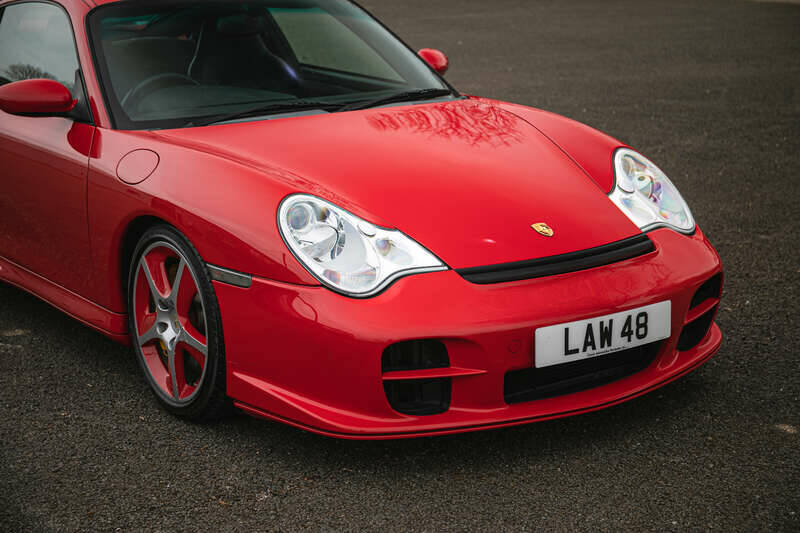 Image 8/39 of Porsche 911 Turbo S (2005)