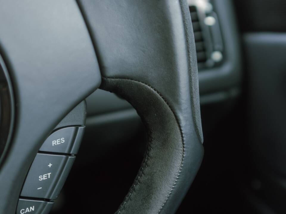 Image 50/96 of Aston Martin DB 9 GT "Bond Edition" (2015)