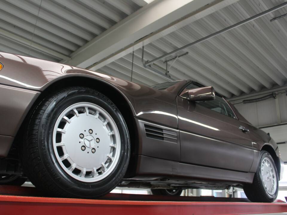 Imagen 8/50 de Mercedes-Benz 300 SL (1993)