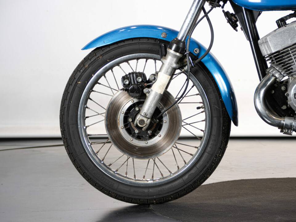 Image 17/48 of Kawasaki 750 H2 Mach IV (1972)