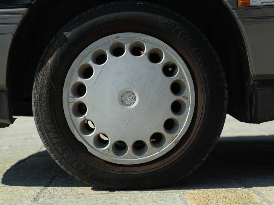 Image 17/50 of Alfa Romeo 164 2.0 (1990)