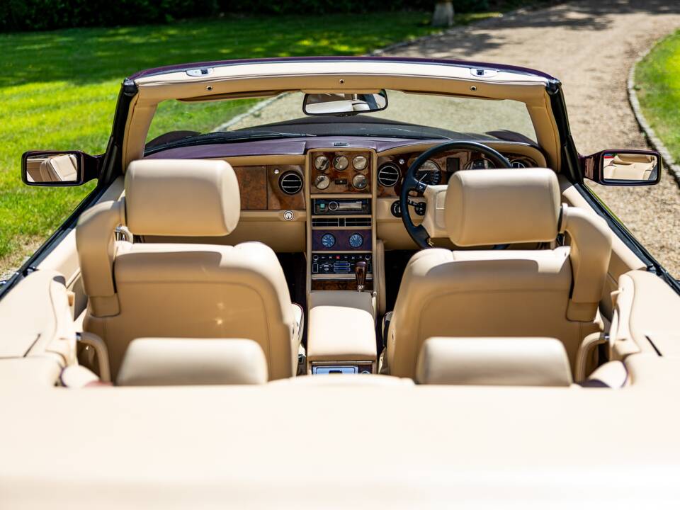 Image 18/46 of Bentley Azure (1997)