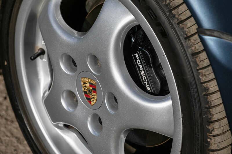 Bild 26/33 von Porsche 911 Carrera 2 (1990)