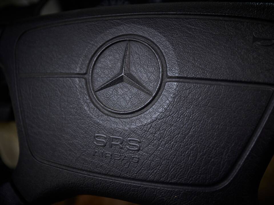 Image 56/100 de Mercedes-Benz SL 280 (1995)
