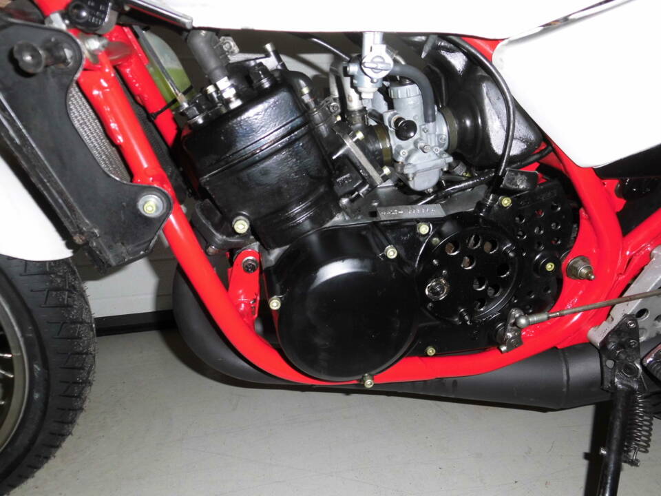 Image 3/9 of Yamaha DUMMY (1980)