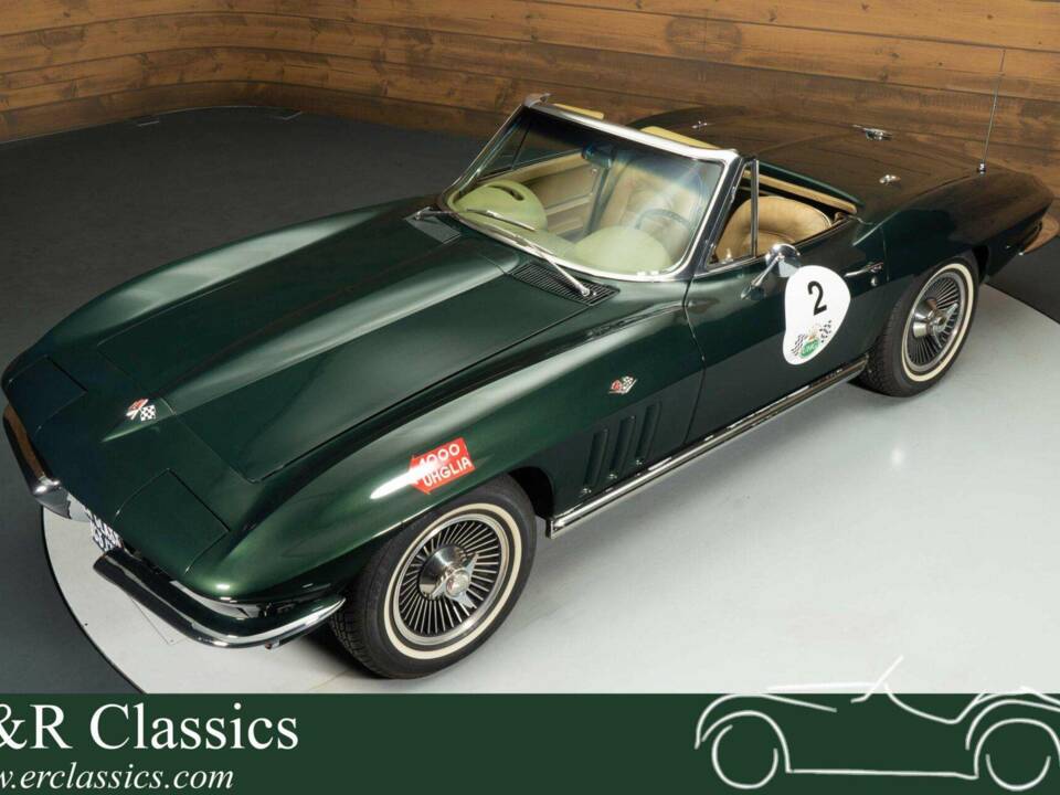 Immagine 1/19 di Chevrolet Corvette Sting Ray Convertible (1965)