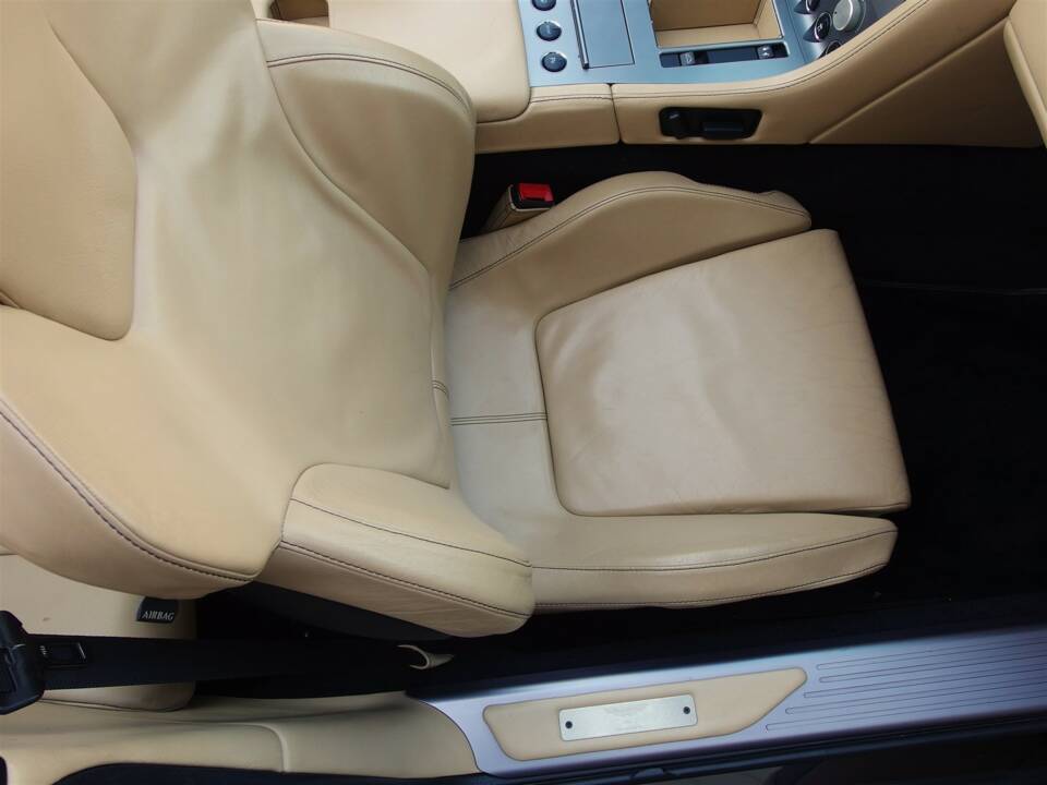 Bild 67/99 von Aston Martin DB 9 Volante (2006)