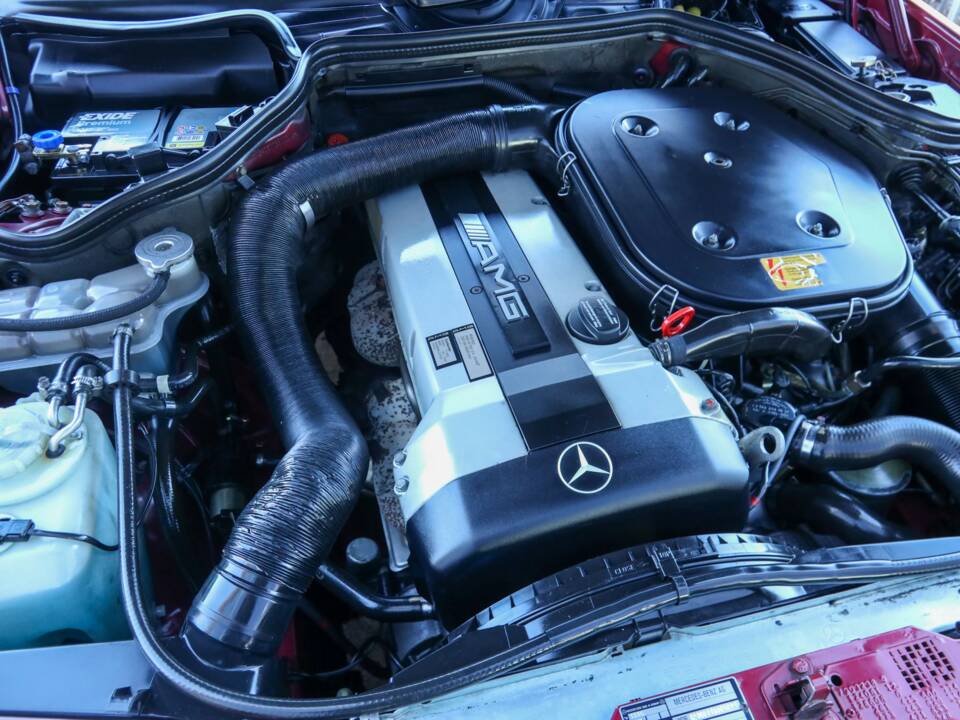 Immagine 34/50 di Mercedes-Benz 300 CE-24 3.4 AMG (1993)