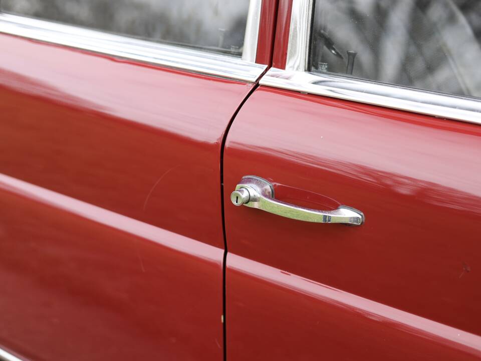 Image 36/50 of Mercedes-Benz 220 (1967)