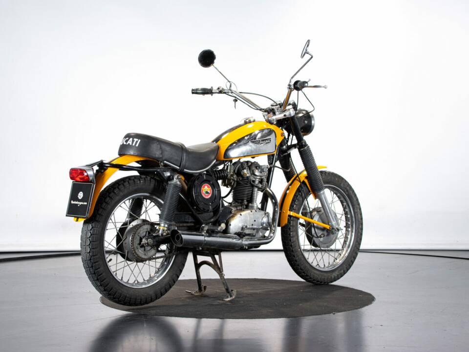 Bild 4/50 von Ducati 250 Scrambler (1971)