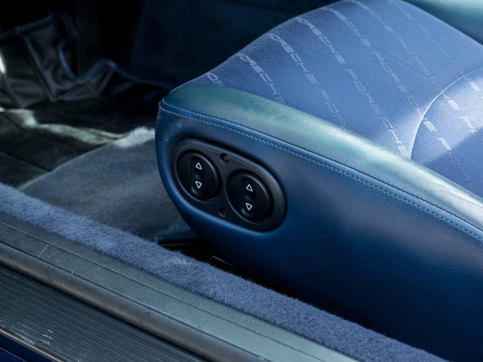 Afbeelding 29/44 van Porsche 911 Carrera (1994)