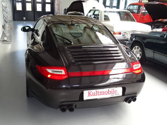 Bild 10/31 von Porsche 911 Carrera 4 GTS (2011)