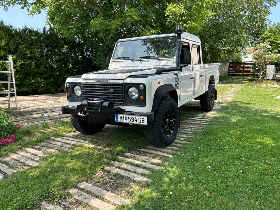 Bild 2/46 von Land Rover Defender 130 Double Cab (1998)