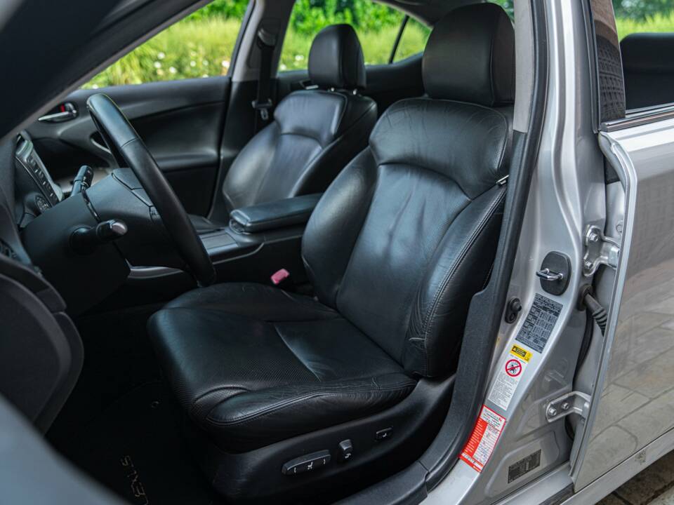 Afbeelding 21/50 van Lexus IS 220d (2006)