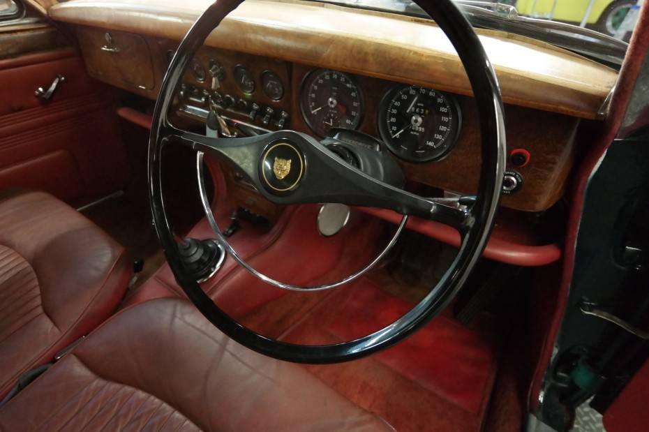 Image 10/29 of Jaguar S-Type 3.4 (1966)