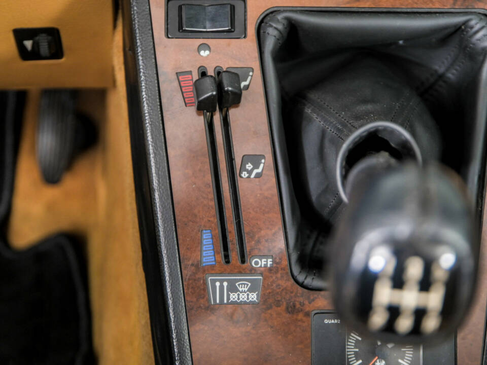 Bild 25/50 von Alfa Romeo 2.0 Spider (1991)