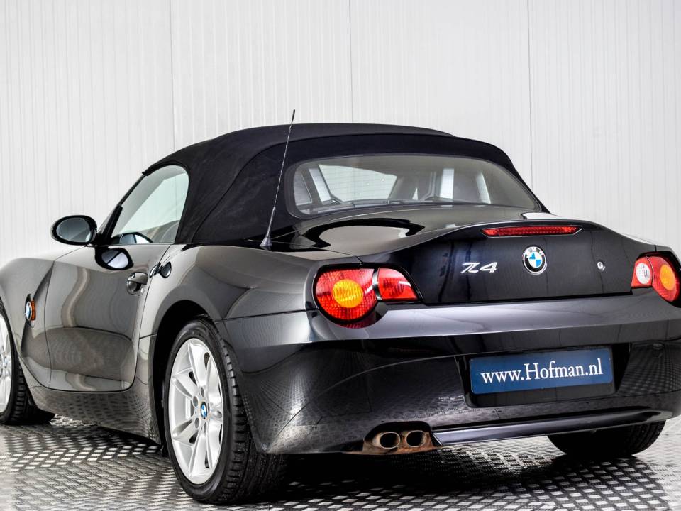 Imagen 21/50 de BMW Z4 2.5i (2004)