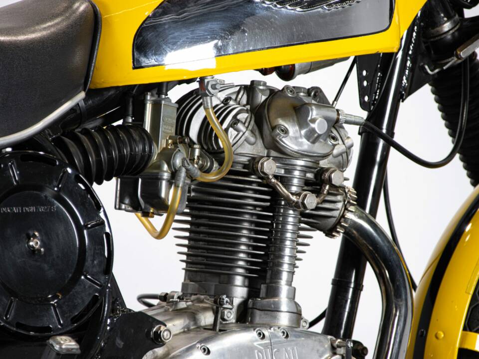 Immagine 27/50 di Ducati 350 Scrambler (1971)