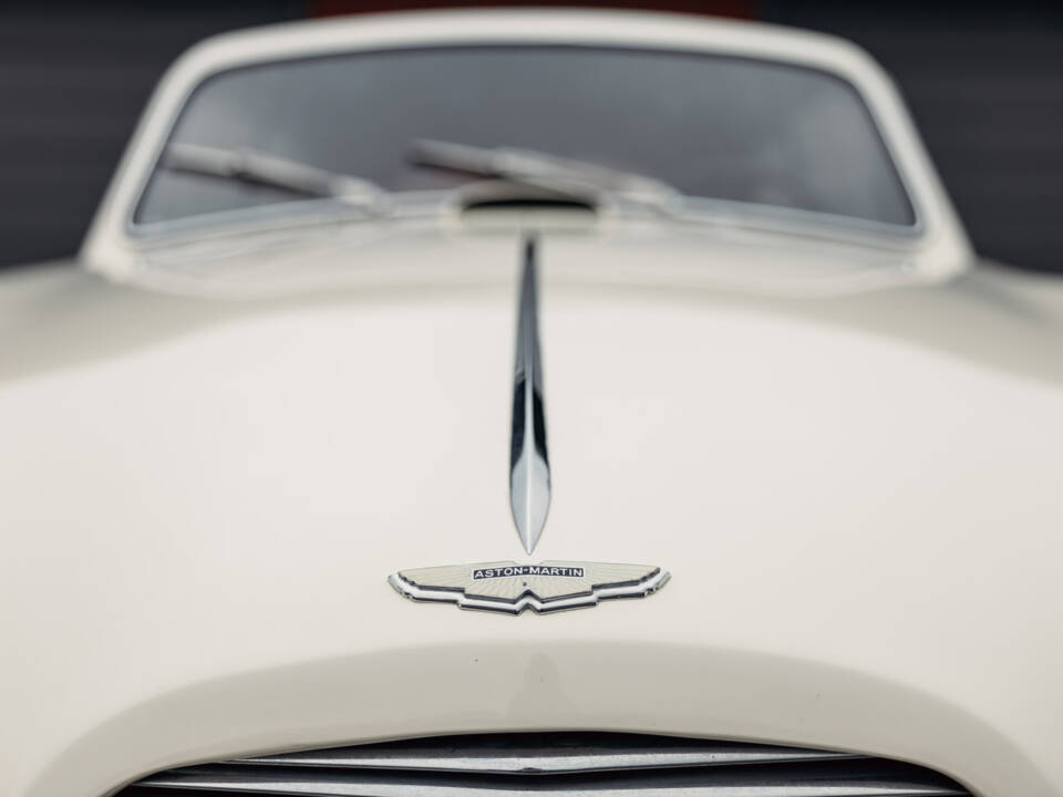 Image 5/53 de Aston Martin DB 2&#x2F;4 Mk I (1955)